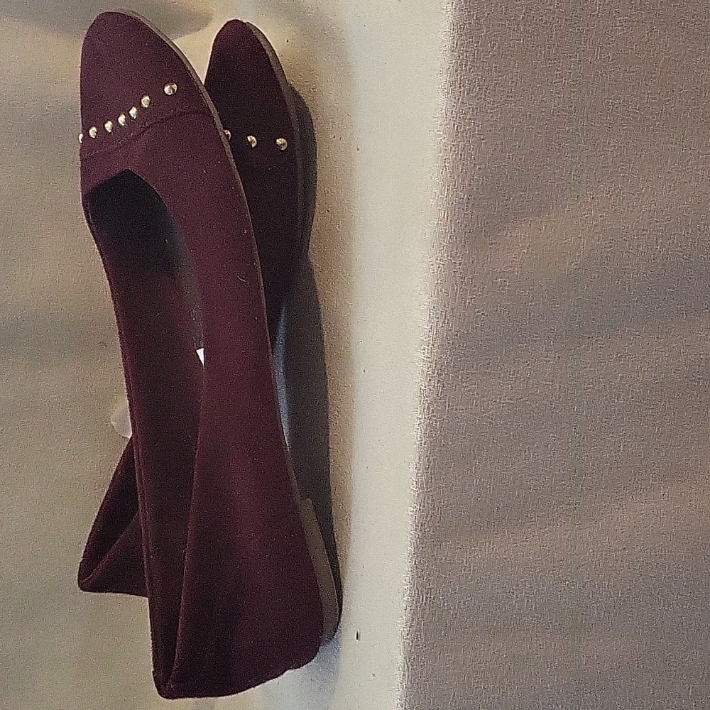 Shoes - Picture 2 of 2